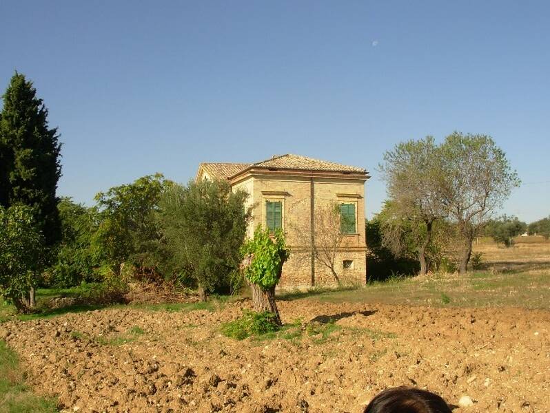 casa indipendente in vendita a Mosciano Sant'Angelo