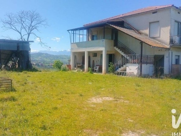 casa indipendente in vendita a Mosciano Sant'Angelo