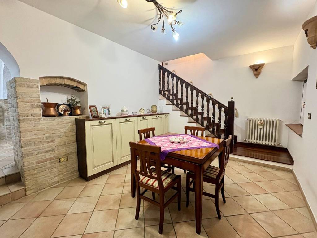 casa indipendente in vendita a Mosciano Sant'Angelo