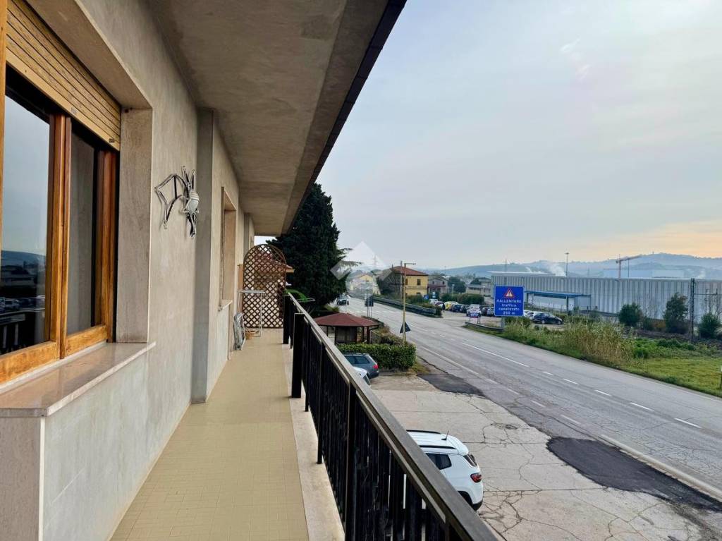 appartamento in vendita a Mosciano Sant'Angelo in zona Costa del Monte