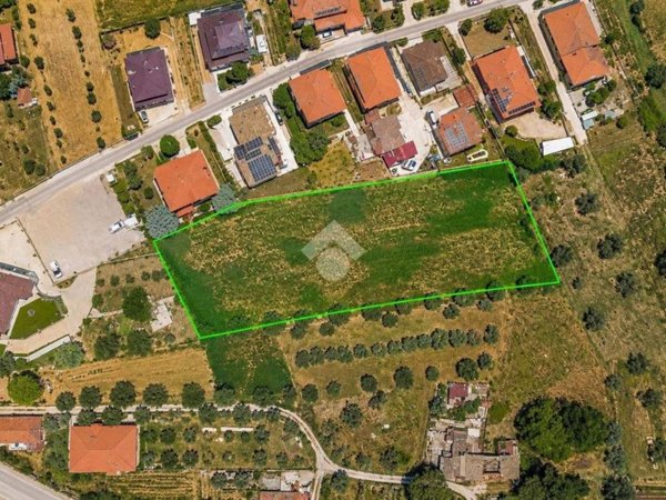 terreno edificabile in vendita a Mosciano Sant'Angelo in zona Costa del Monte
