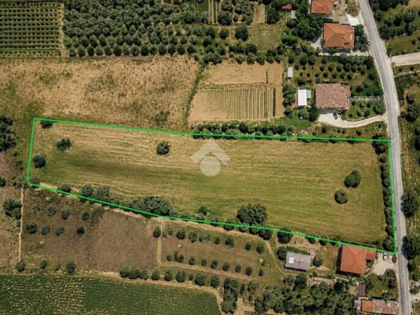 terreno edificabile in vendita a Mosciano Sant'Angelo in zona Costa del Monte