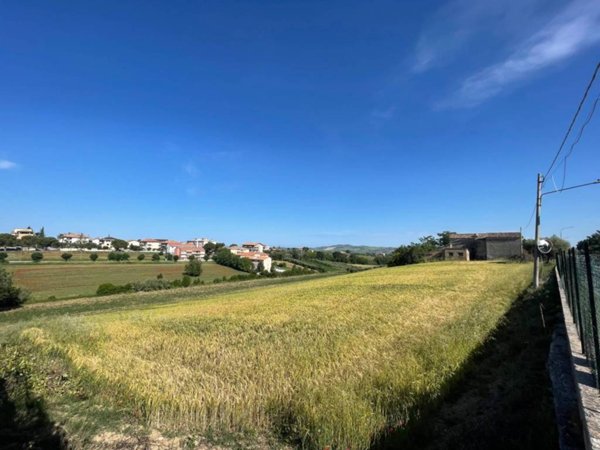 casa indipendente in vendita a Mosciano Sant'Angelo in zona Convento
