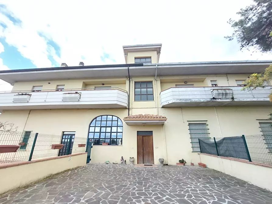 appartamento in vendita a Mosciano Sant'Angelo in zona Montone