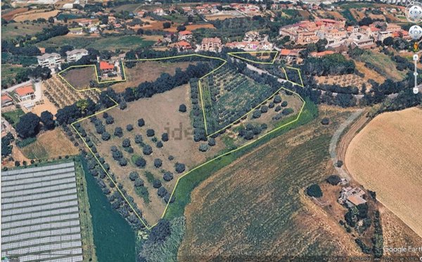 casa indipendente in vendita a Mosciano Sant'Angelo in zona Montone