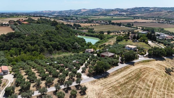 casa indipendente in vendita a Mosciano Sant'Angelo in zona Selva Alta