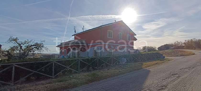 casa indipendente in vendita a Mosciano Sant'Angelo in zona Collepietro