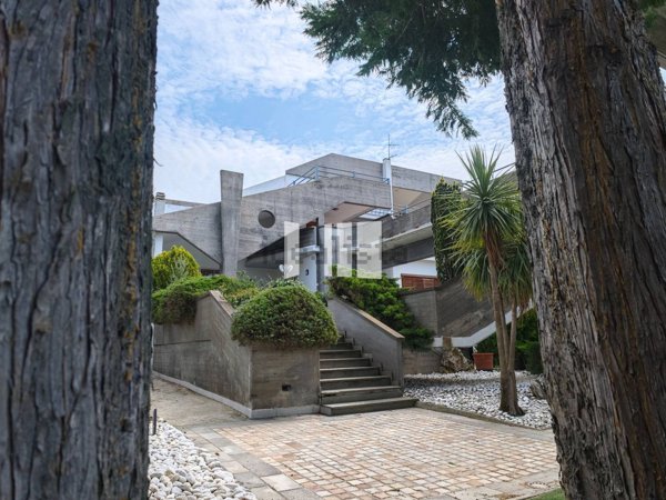 casa indipendente in vendita a Mosciano Sant'Angelo in zona Convento