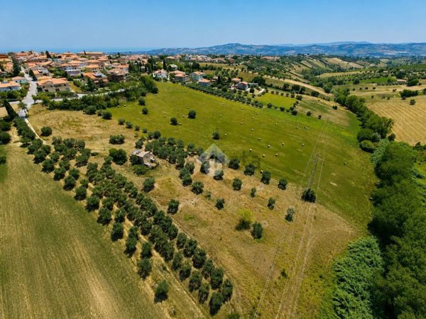 terreno edificabile in vendita a Mosciano Sant'Angelo in zona Convento
