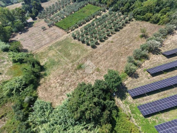terreno in vendita a Mosciano Sant'Angelo