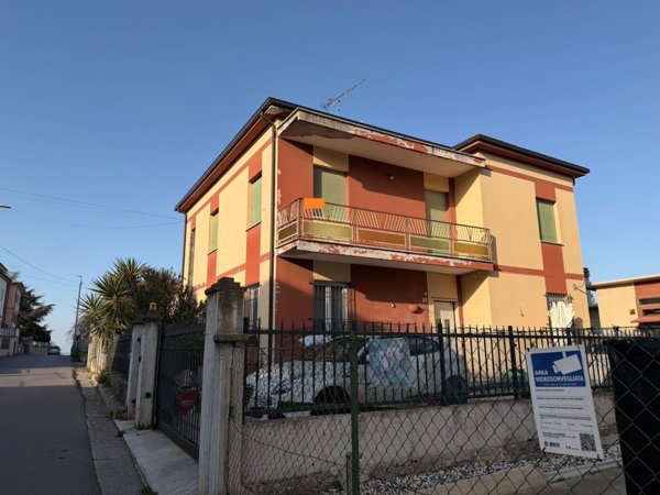 appartamento in vendita a Mosciano Sant'Angelo in zona Convento