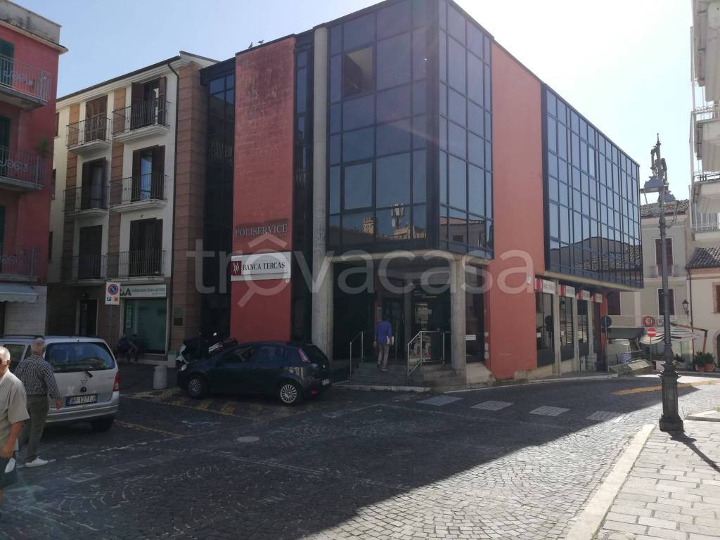 ufficio in vendita a Nereto