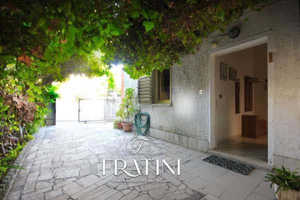 casa indipendente in vendita a Nereto