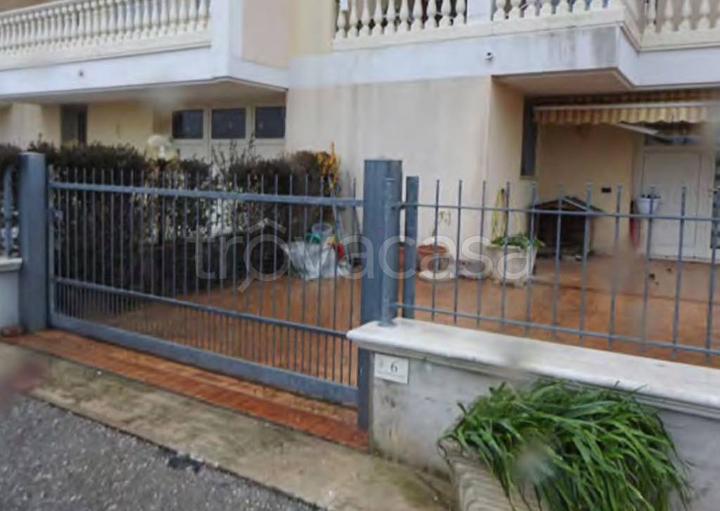 casa indipendente in vendita a Nereto
