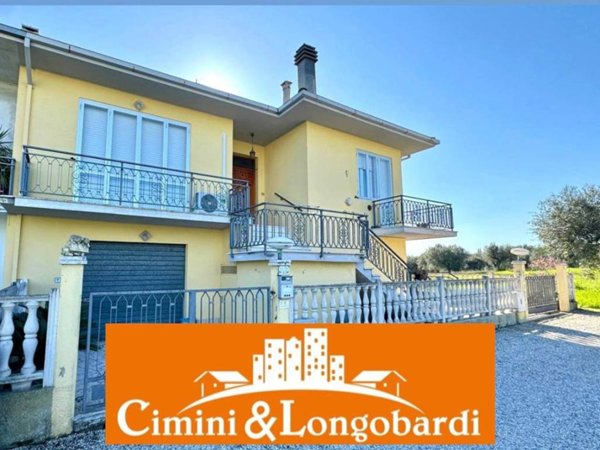 casa indipendente in vendita a Nereto