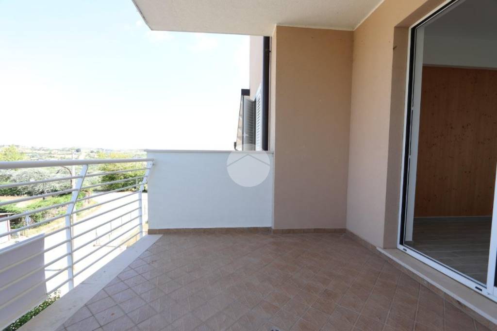 appartamento in vendita a Nereto in zona Parignano