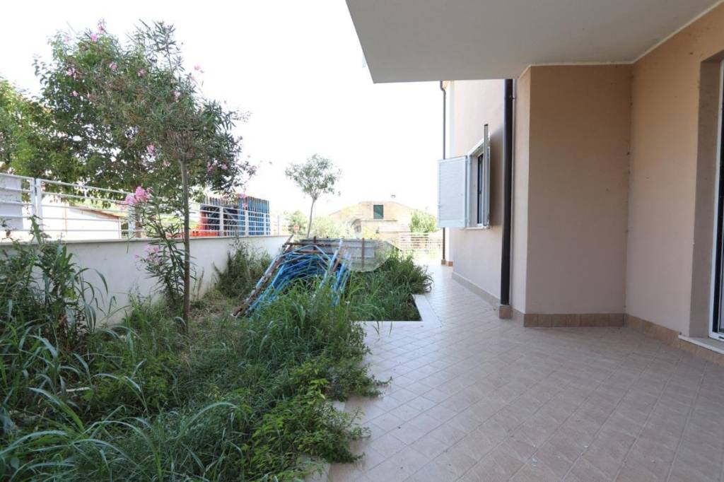 appartamento in vendita a Nereto in zona Parignano