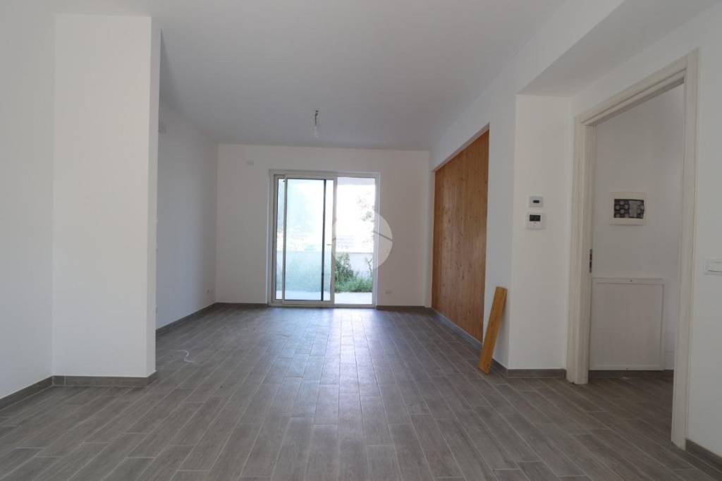 appartamento in vendita a Nereto in zona Parignano