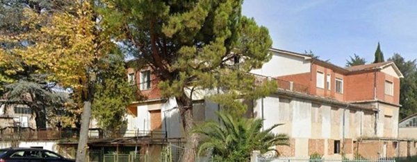casa indipendente in vendita a Nereto