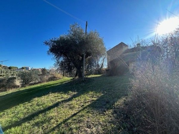 quadrivano in vendita a Nereto in zona Parignano