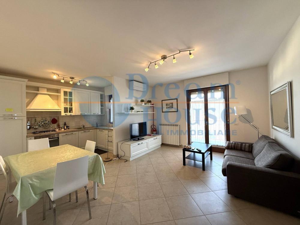 appartamento in vendita a Nereto in zona Vibrata