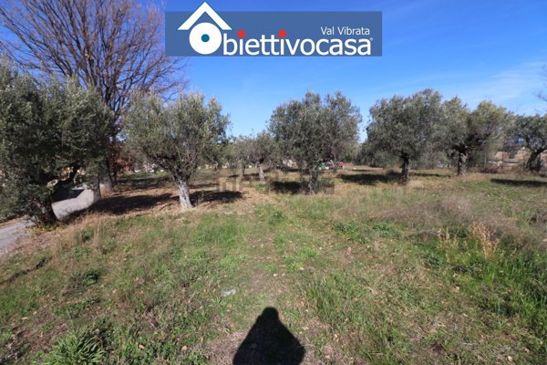 terreno edificabile in vendita a Nereto in zona Parignano