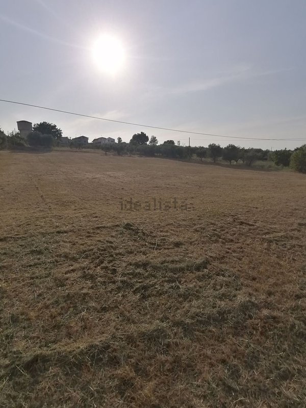 terreno edificabile in vendita a Nereto