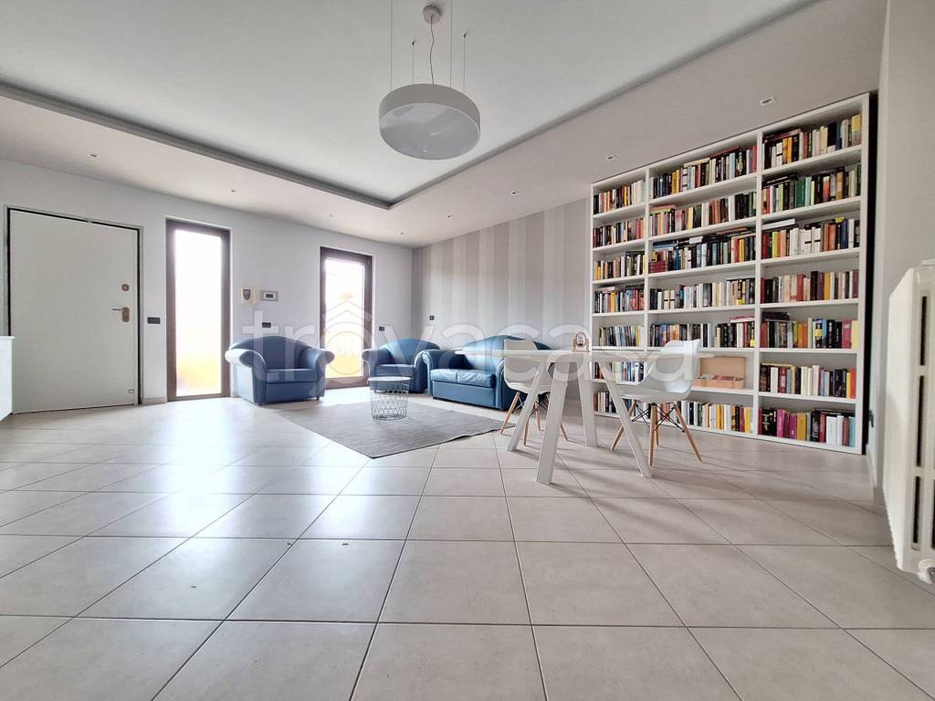 appartamento in vendita a Nereto in zona Parignano