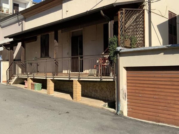 casa indipendente in vendita a Nereto