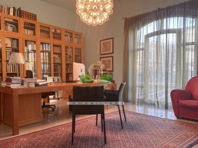 locale commerciale in vendita a Nereto