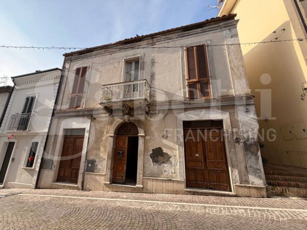 intera palazzina in vendita a Nereto