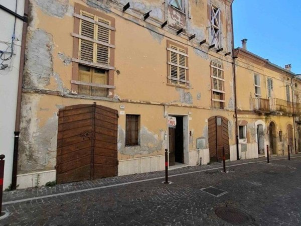 casa indipendente in vendita a Nereto