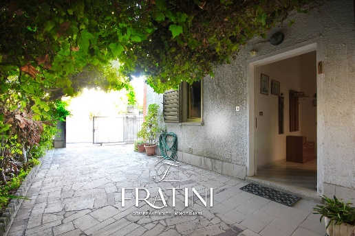 casa indipendente in vendita a Nereto