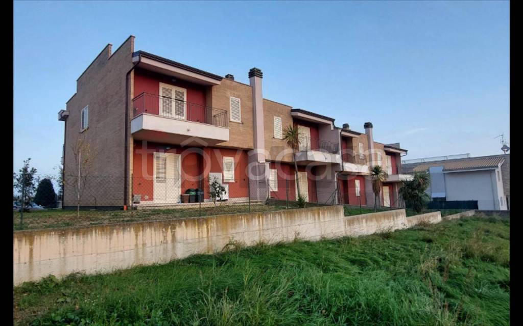 casa indipendente in vendita a Nereto