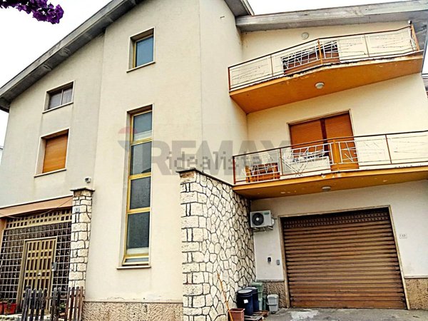 casa indipendente in vendita a Nereto