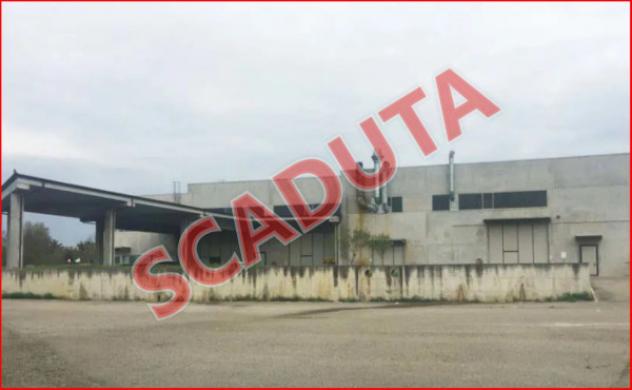 locale commerciale in vendita a Nereto in zona Vibrata