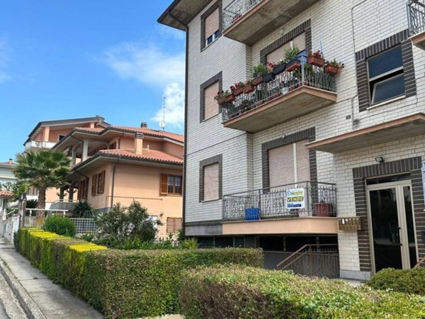 appartamento in vendita a Nereto