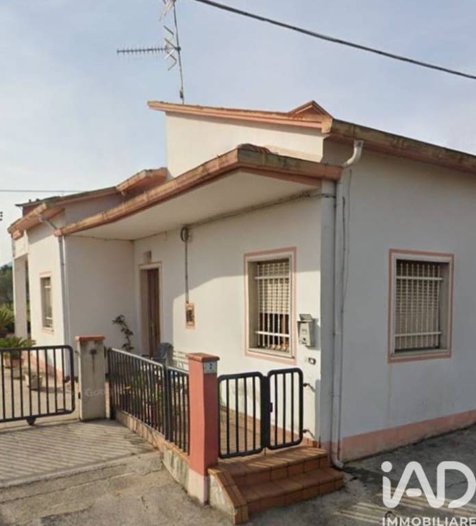 casa indipendente in vendita a Nereto