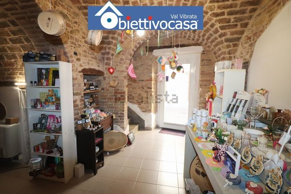 casa indipendente in vendita a Nereto in zona San Martino