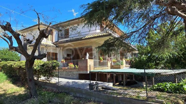 casa indipendente in vendita a Nereto in zona San Savino