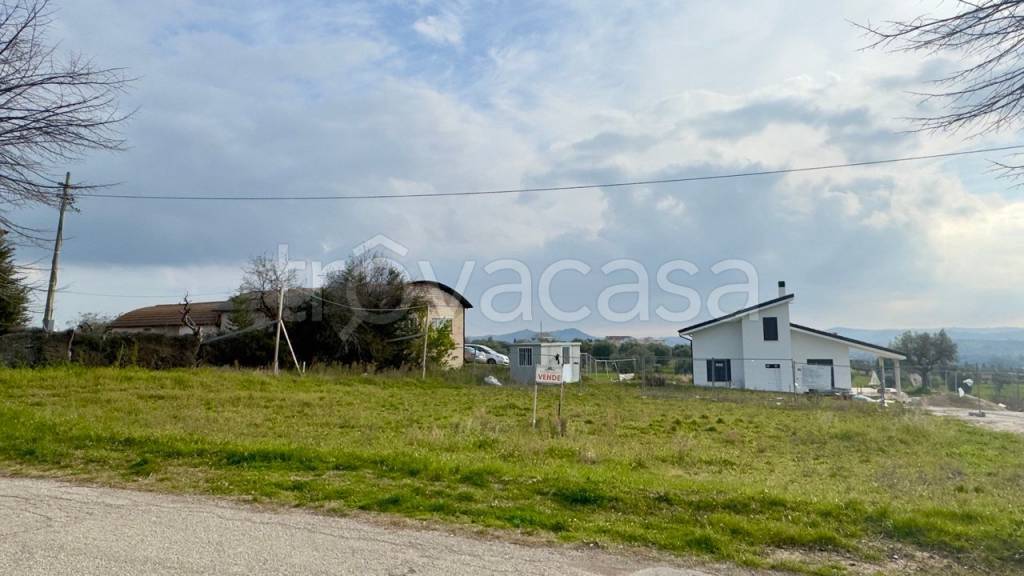 casa indipendente in vendita a Nereto in zona Parignano
