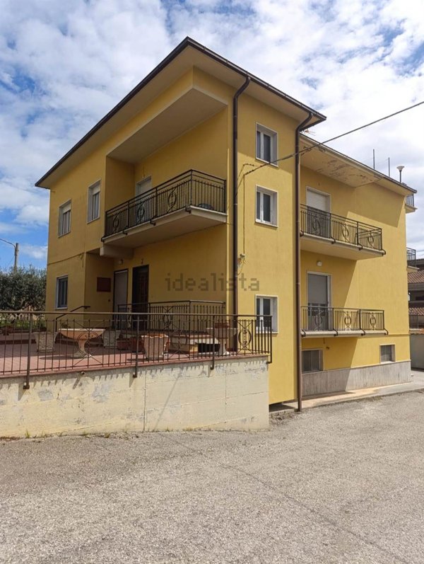 casa indipendente in vendita a Nereto in zona San Martino