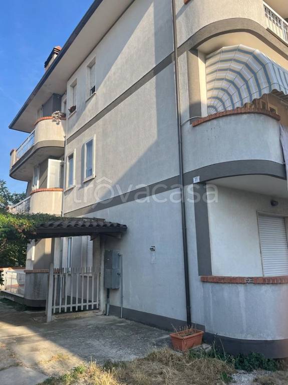 appartamento in vendita a Nereto in zona Vibrata