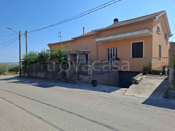 casa indipendente in vendita a Nereto in zona San Savino