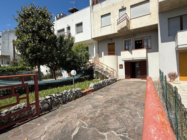 casa indipendente in vendita a Nereto
