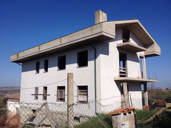 casa indipendente in vendita a Notaresco