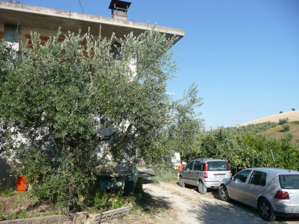casa indipendente in vendita a Notaresco in zona Capracchia