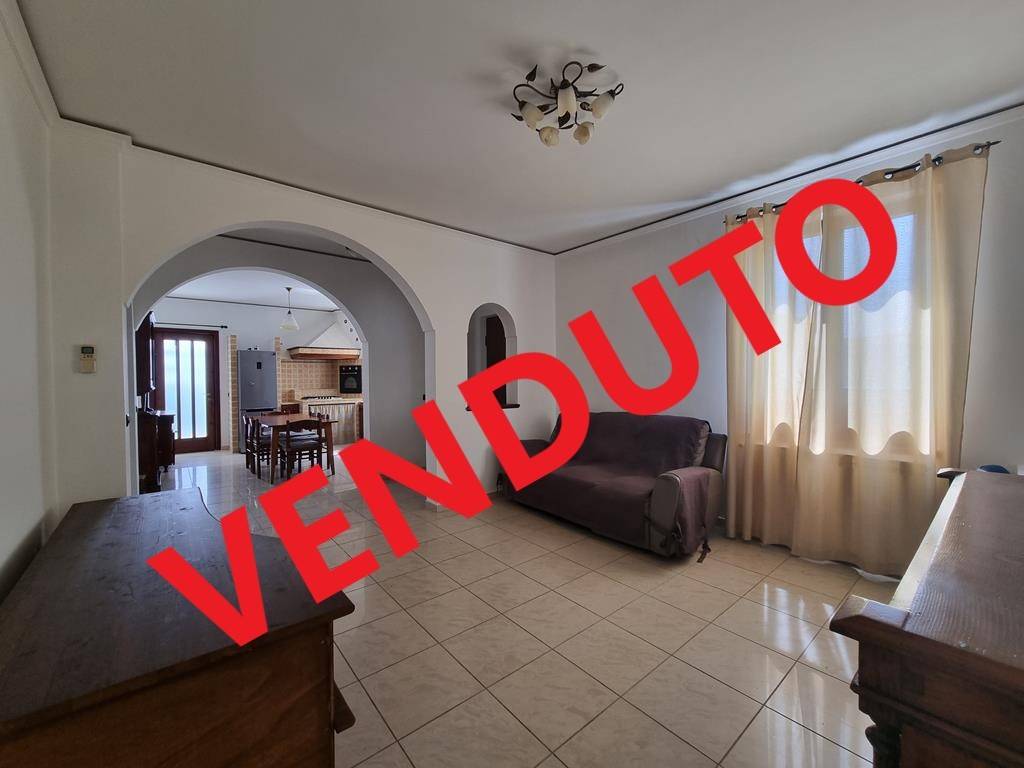 casa indipendente in vendita a Notaresco in zona Pianura Vomano