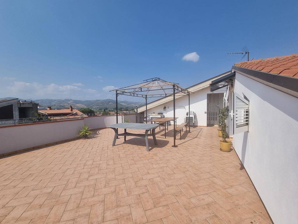 casa indipendente in vendita a Notaresco in zona Guardia Vomano