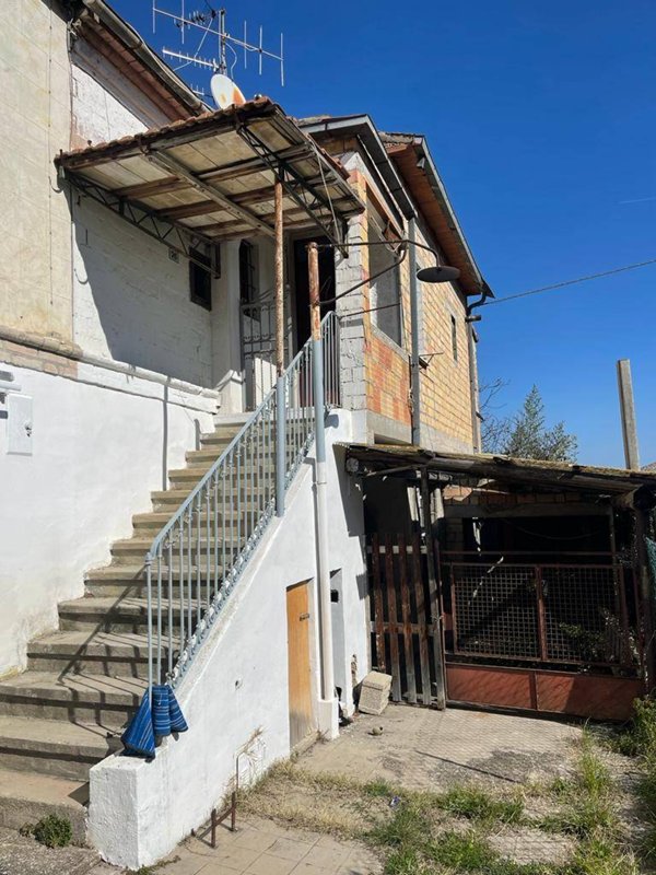 casa indipendente in vendita a Notaresco
